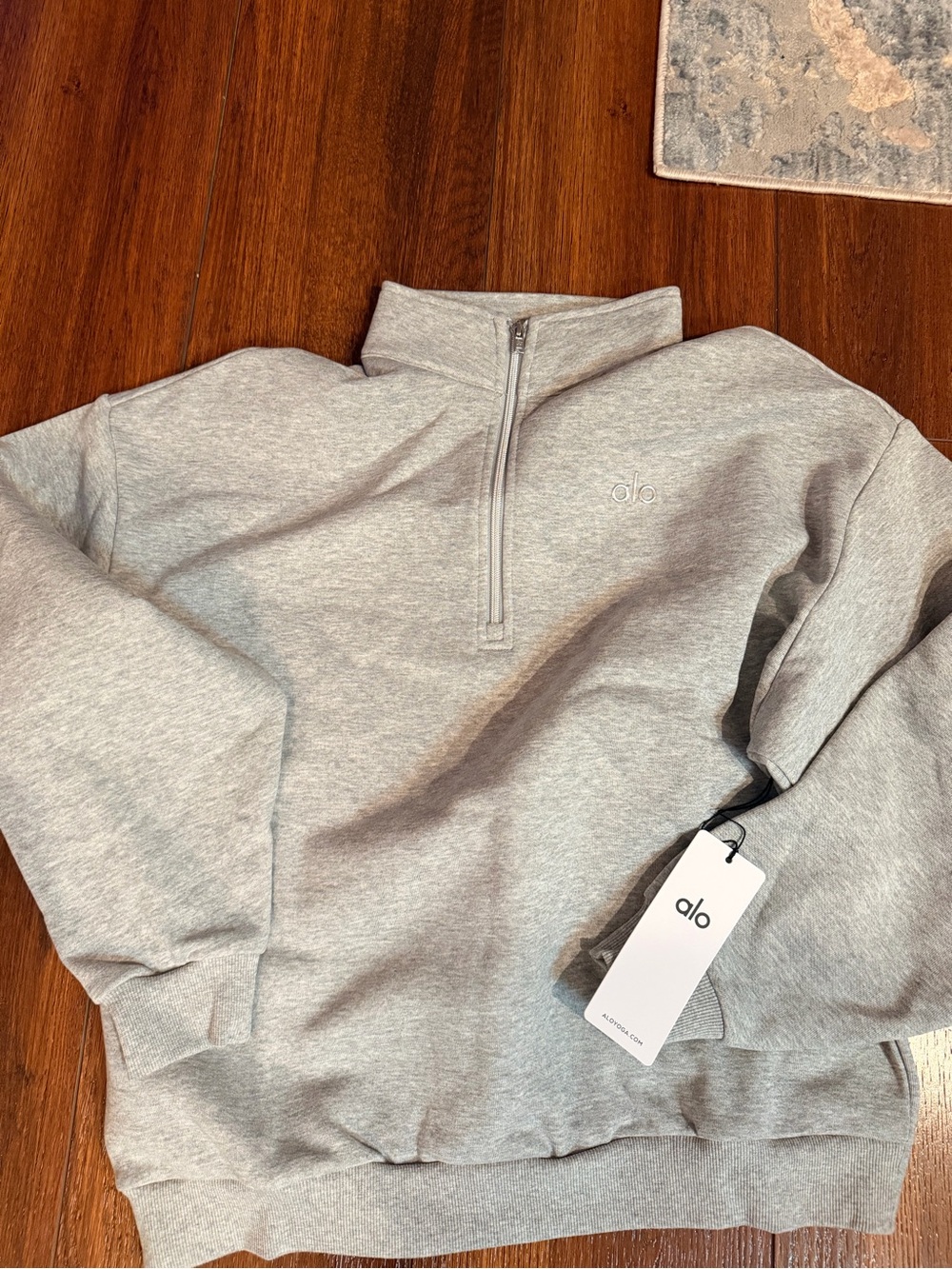 ALO Yoga Light Heather Gray Quarter-Zip Pullover Sweatshirt